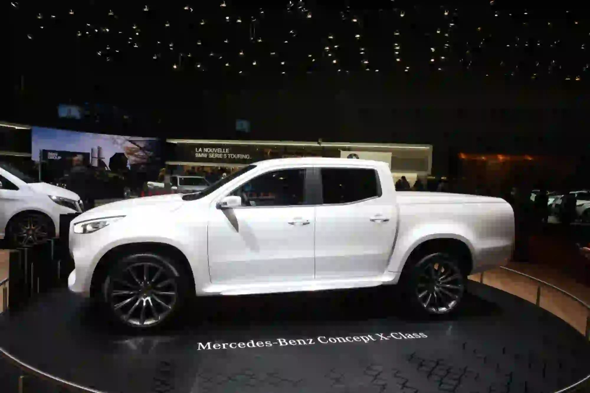 Mercedes-Benz Concept X-Class Foto Live - Salone di Ginevra 2017 - 5