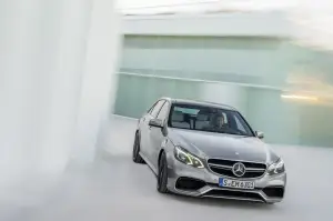 Mercedes-Benz E 63 AMG