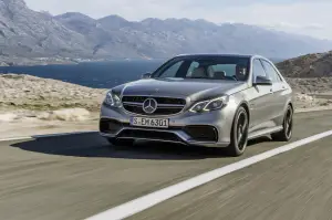 Mercedes-Benz E 63 AMG - 14