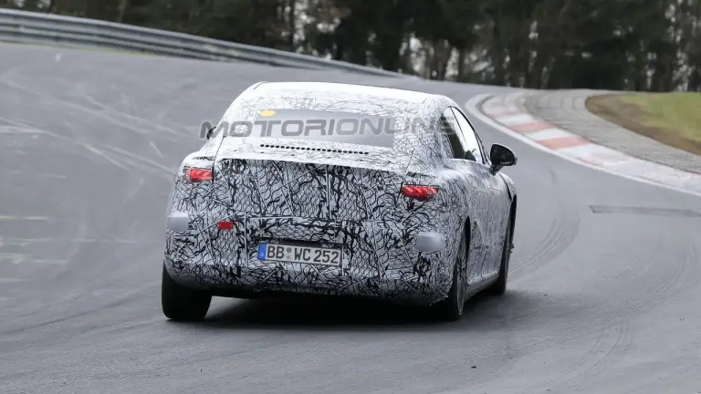 Mercedes-Benz EQE - Foto Spia 20 apr 2021 - 7
