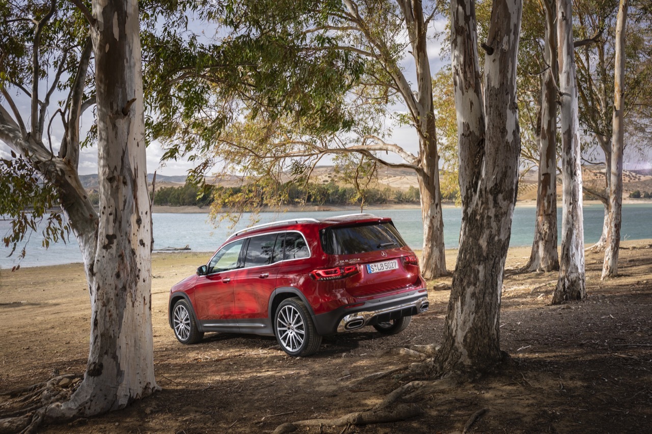 Mercedes-Benz GLB -Prova su Strada in anteprima