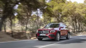 Mercedes-Benz GLB -Prova su Strada in anteprima  - 1