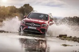 Mercedes-Benz GLB -Prova su Strada in anteprima  - 15