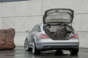 Mercedes-Benz Shooting Break Concept - 13