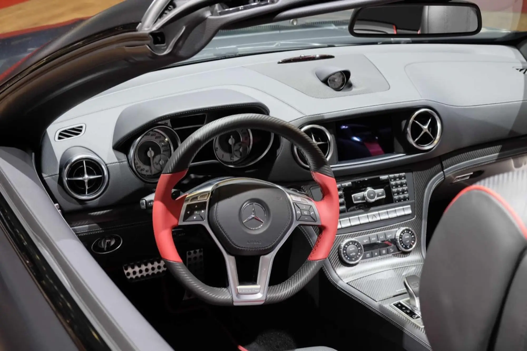 Mercedes-Benz SL 417 Mille Miglia - Salone di Ginevra 2015 - 9