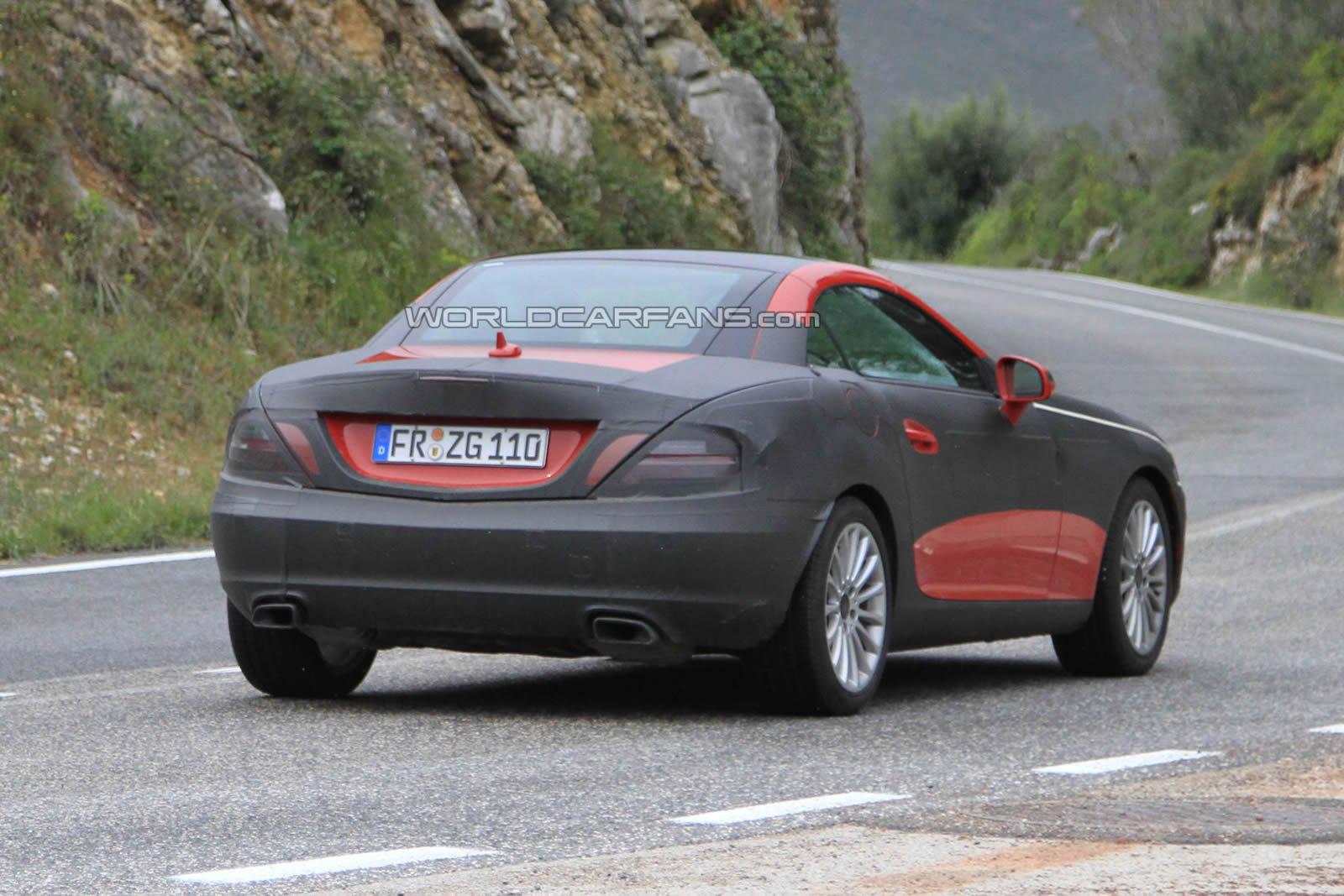 Mercedes-Benz SLK: nuove foto spia