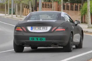 Mercedes-Benz SLK: nuove foto spia