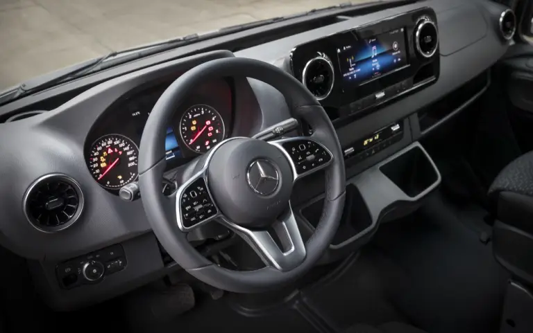 Mercedes-Benz Sprinter - 2018 - 108