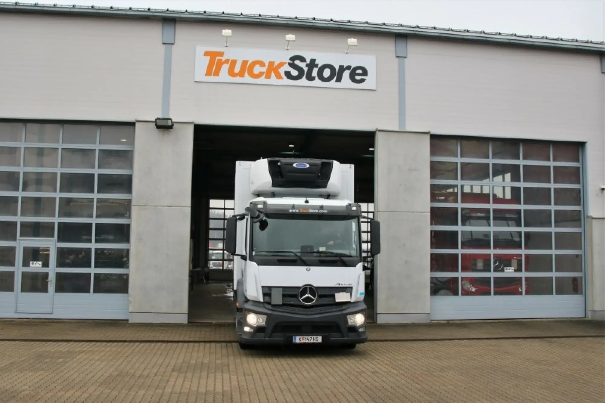 Mercedes-Benz Trucks - Mercedes-Benz Certified  - 5