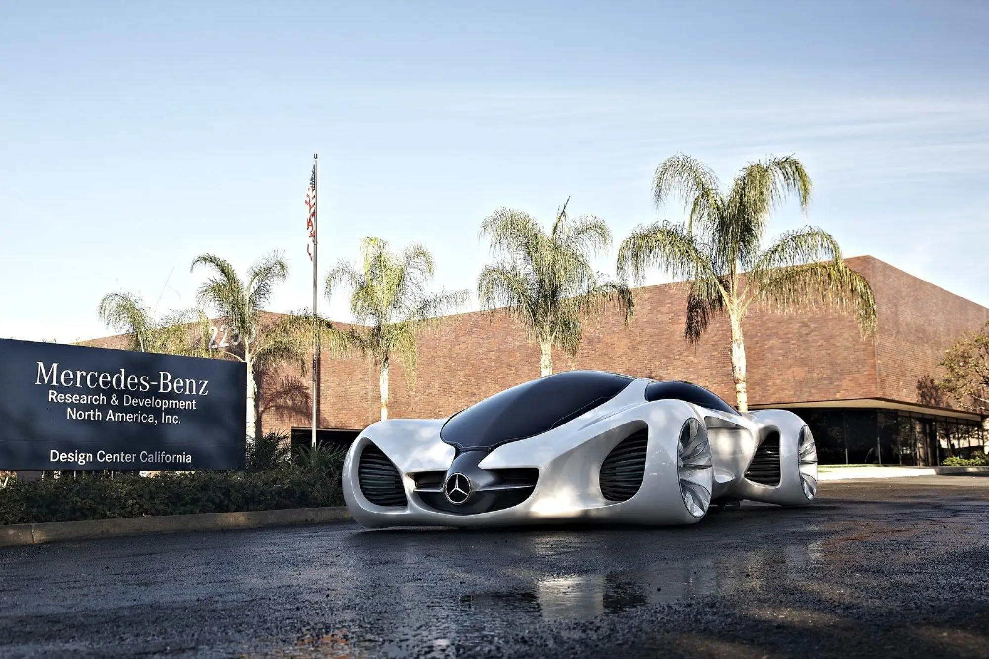 Mercedes BIOME - 12