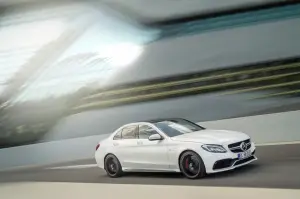 Mercedes C 63 AMG e C 450 AMG 4MATIC 2015 - 13