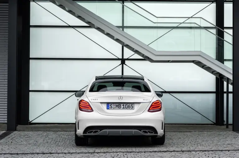 Mercedes C 63 AMG e C 450 AMG 4MATIC 2015 - 24