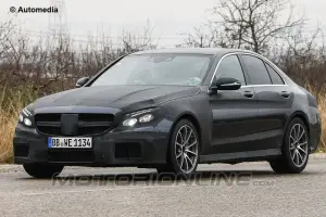 Mercedes C 63 AMG - Foto spia 19-01-2014