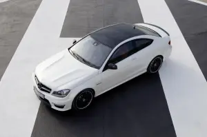 Mercedes C 63 AMG   - 7