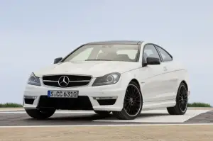 Mercedes C 63 AMG   - 10