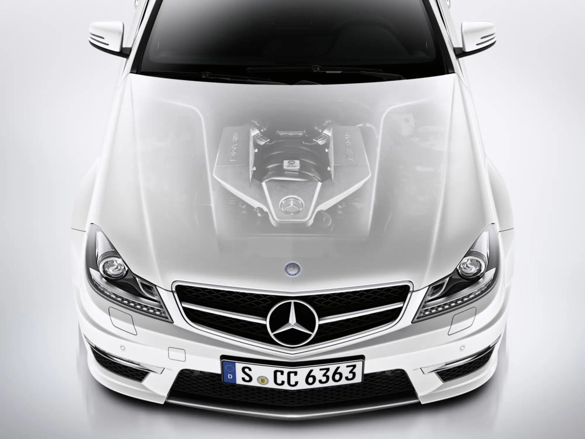 Mercedes C 63 AMG   - 12