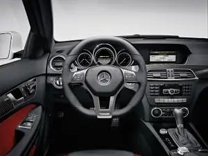 Mercedes C 63 AMG   - 18