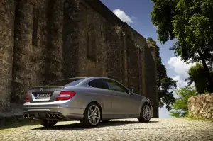 Mercedes C 63 AMG   - 23