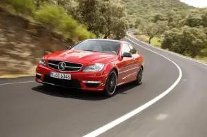 Mercedes C 63 AMG   - 26