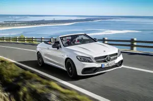 Mercedes C63 AMG Cabrio - 4