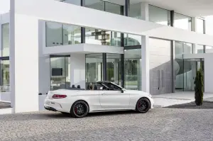 Mercedes C63 AMG Cabrio - 8