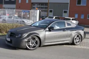 Mercedes C63 AMG Coupé Black Series foto spia - 7