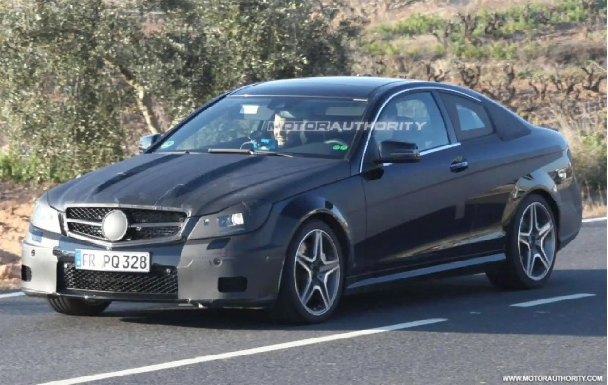 Mercedes C63 AMG coupé - Foto spia 01-02-2011 - 1