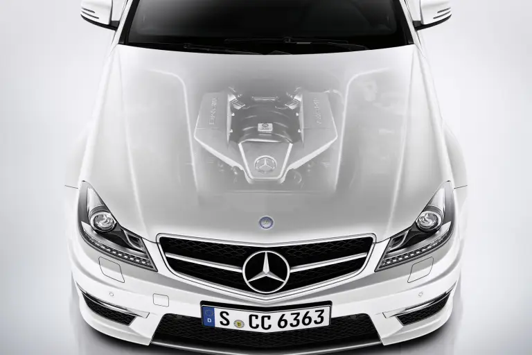 Mercedes C63 AMG Coupé - 3