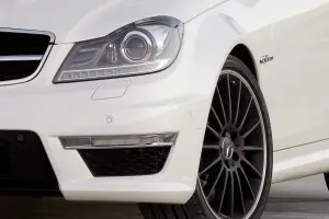Mercedes C63 AMG Coupé - 1