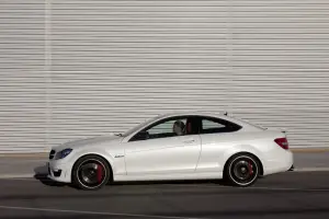 Mercedes C63 AMG Coupé - 22