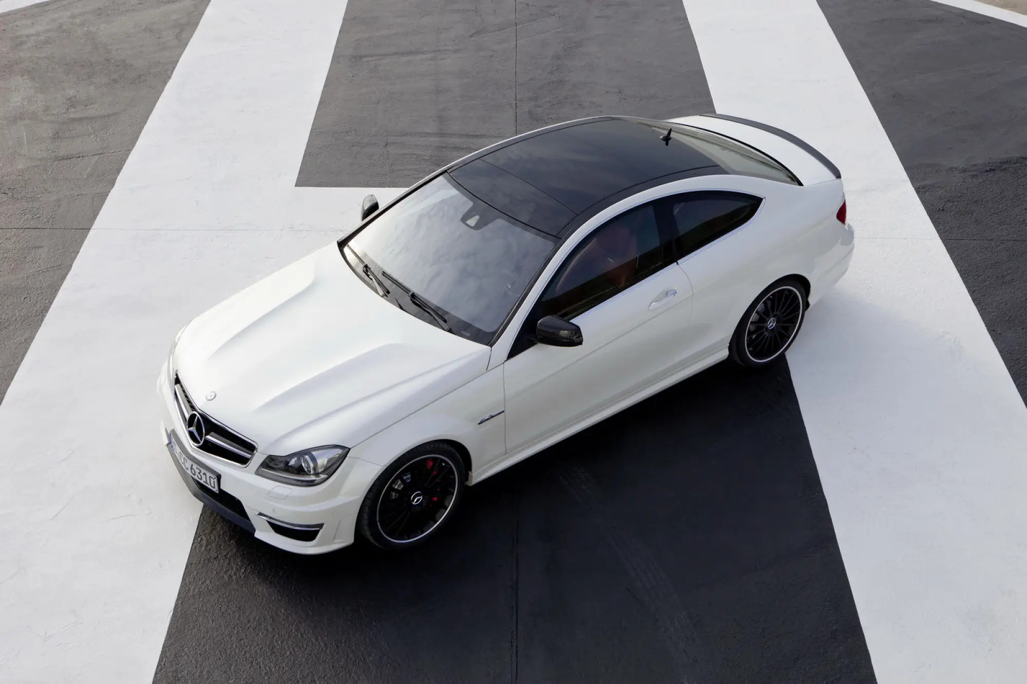 Mercedes C63 AMG Coupé - 26