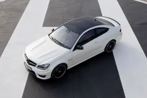 Mercedes C63 AMG Coupé - 26