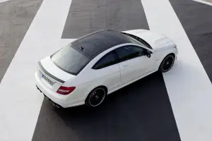 Mercedes C63 AMG Coupé - 27