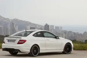 Mercedes C63 AMG Coupé - 29