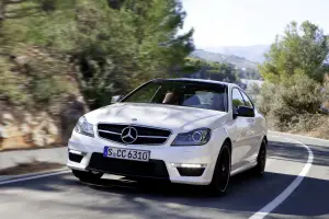 Mercedes C63 AMG Coupé - 31