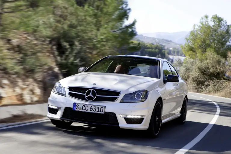 Mercedes C63 AMG Coupé - 31