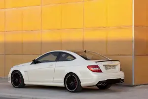 Mercedes C63 AMG Coupé - 33
