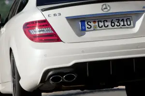 Mercedes C63 AMG Coupé - 38