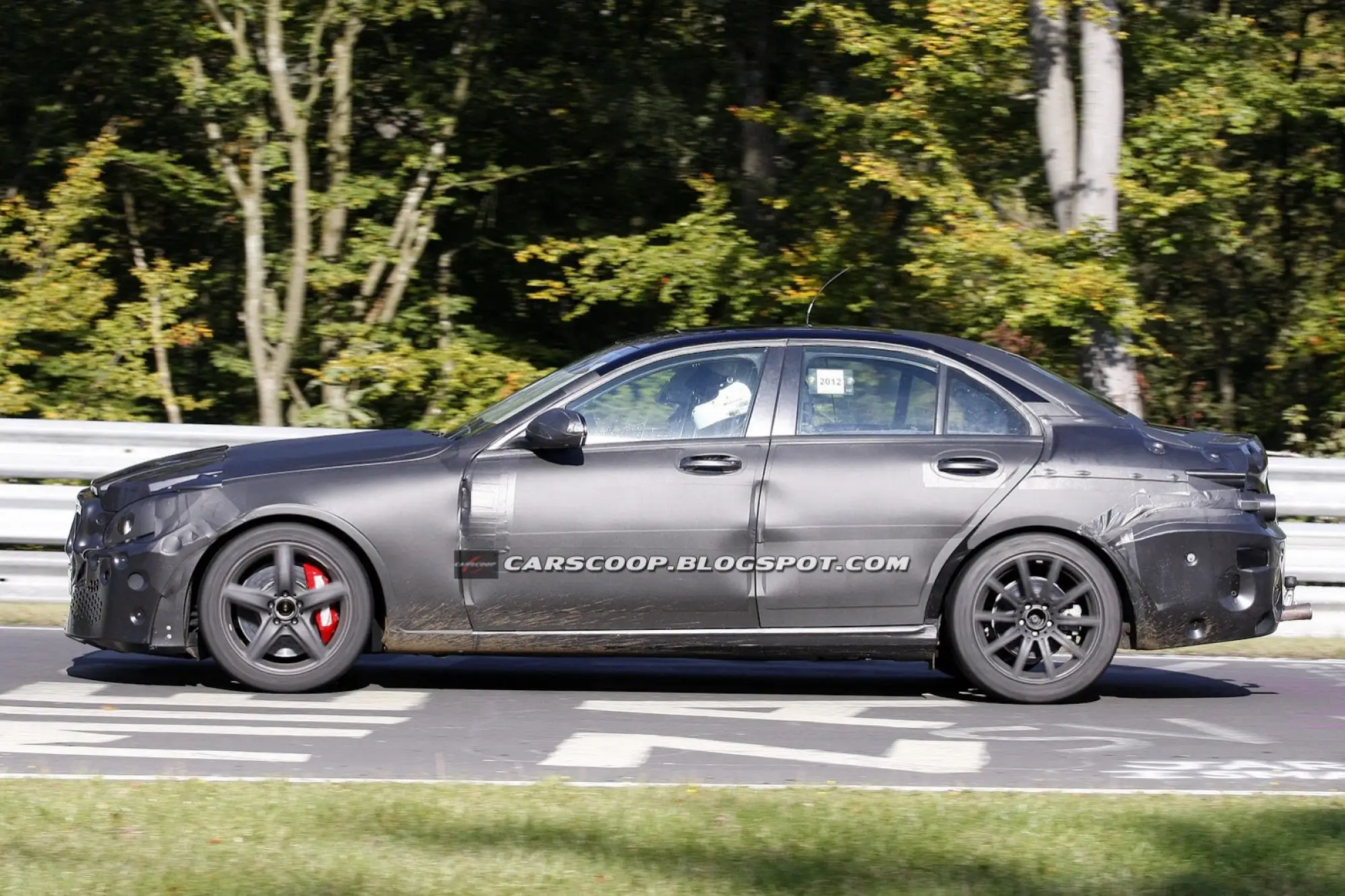 Mercedes C63 AMG foto spia - 6