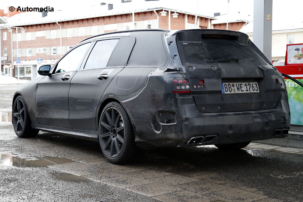Mercedes C63 AMG Station Wagon 2015 - Foto spia 24-03-2014