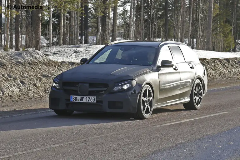 Mercedes C63 AMG Station Wagon 2015 - Foto spia 24-03-2014 - 1