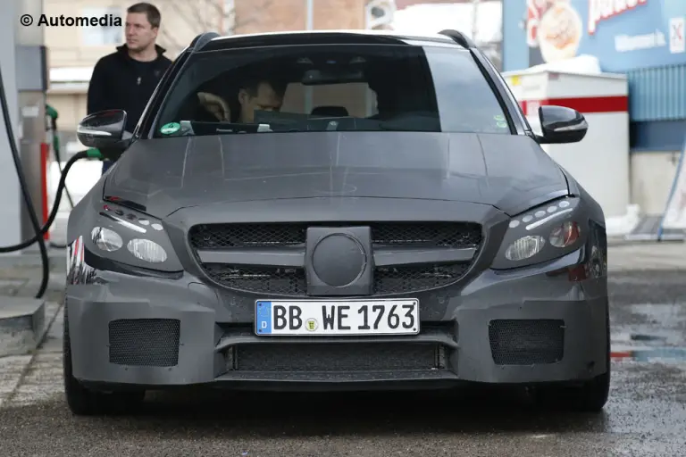 Mercedes C63 AMG Station Wagon 2015 - Foto spia 24-03-2014 - 7