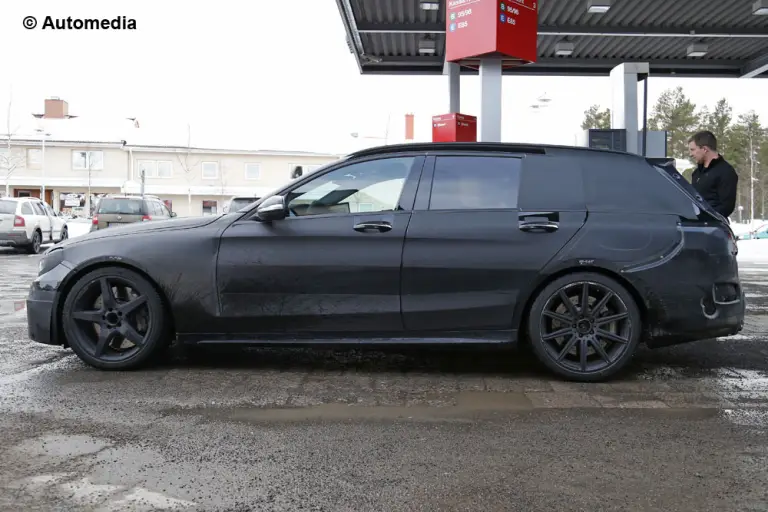 Mercedes C63 AMG Station Wagon 2015 - Foto spia 24-03-2014 - 9