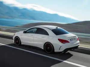 Mercedes CLA 45 AMG - Foto ufficiali