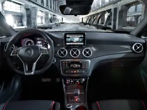 Mercedes CLA 45 AMG - Foto ufficiali - 12