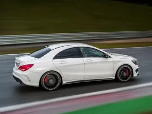 Mercedes CLA 45 AMG - Foto ufficiali