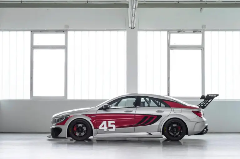 Mercedes CLA 45 AMG Racing Series - 9