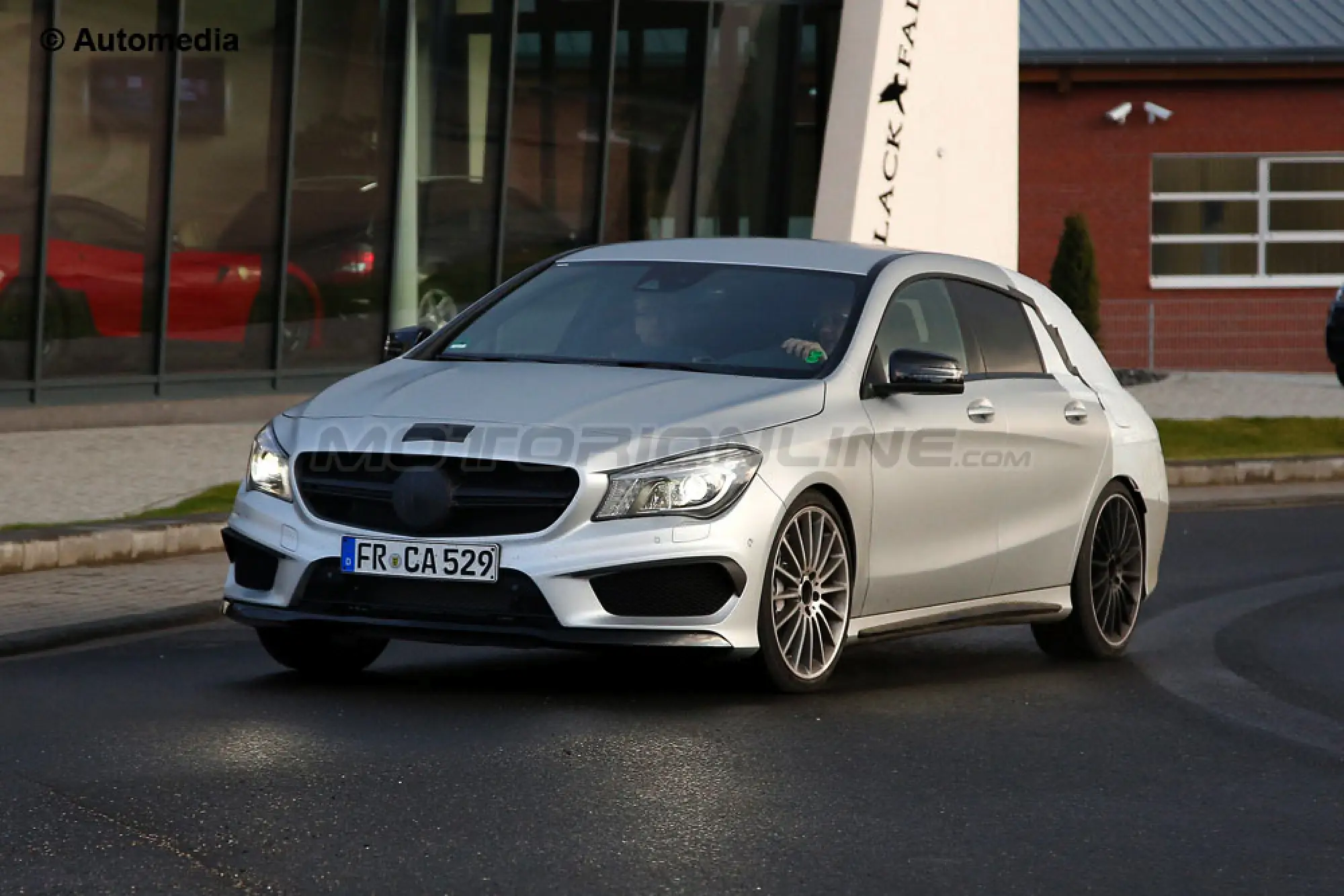 Mercedes CLA 45 AMG Shooting Brake - Foto spia 31-03-2014 - 2