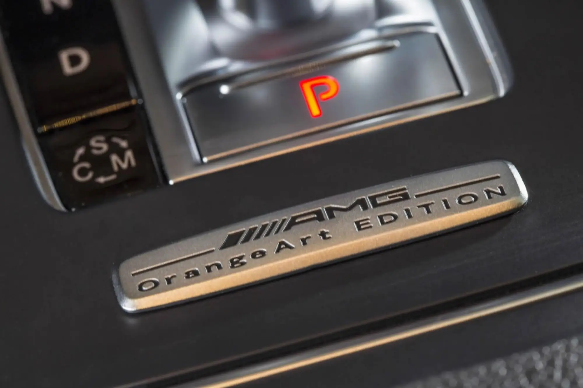 Mercedes CLA 45 AMG Shooting Brake OrangeArt Edition 2015 - 34