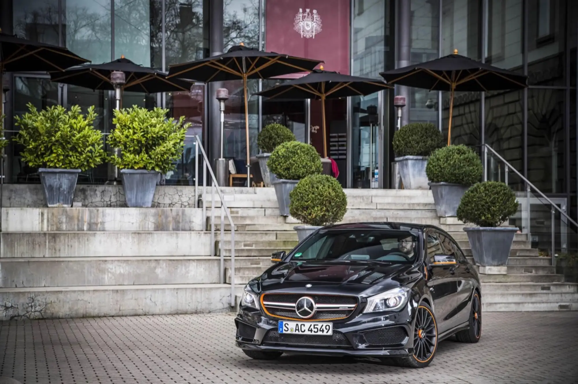 Mercedes CLA 45 AMG Shooting Brake OrangeArt Edition 2015 - 37